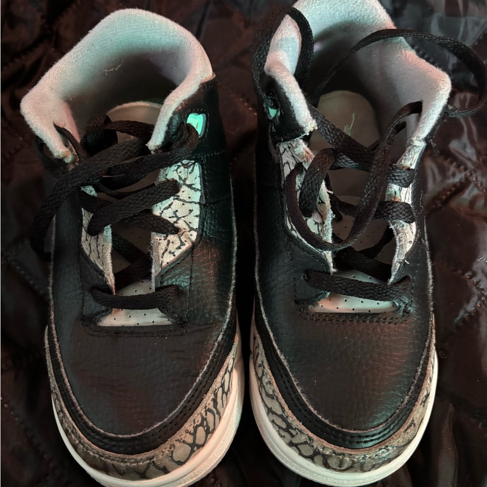 Jordan Black and White Sneakers with Classic Design